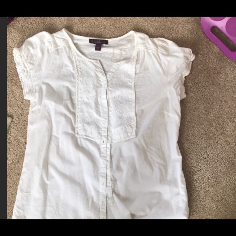White short sleeve shirt